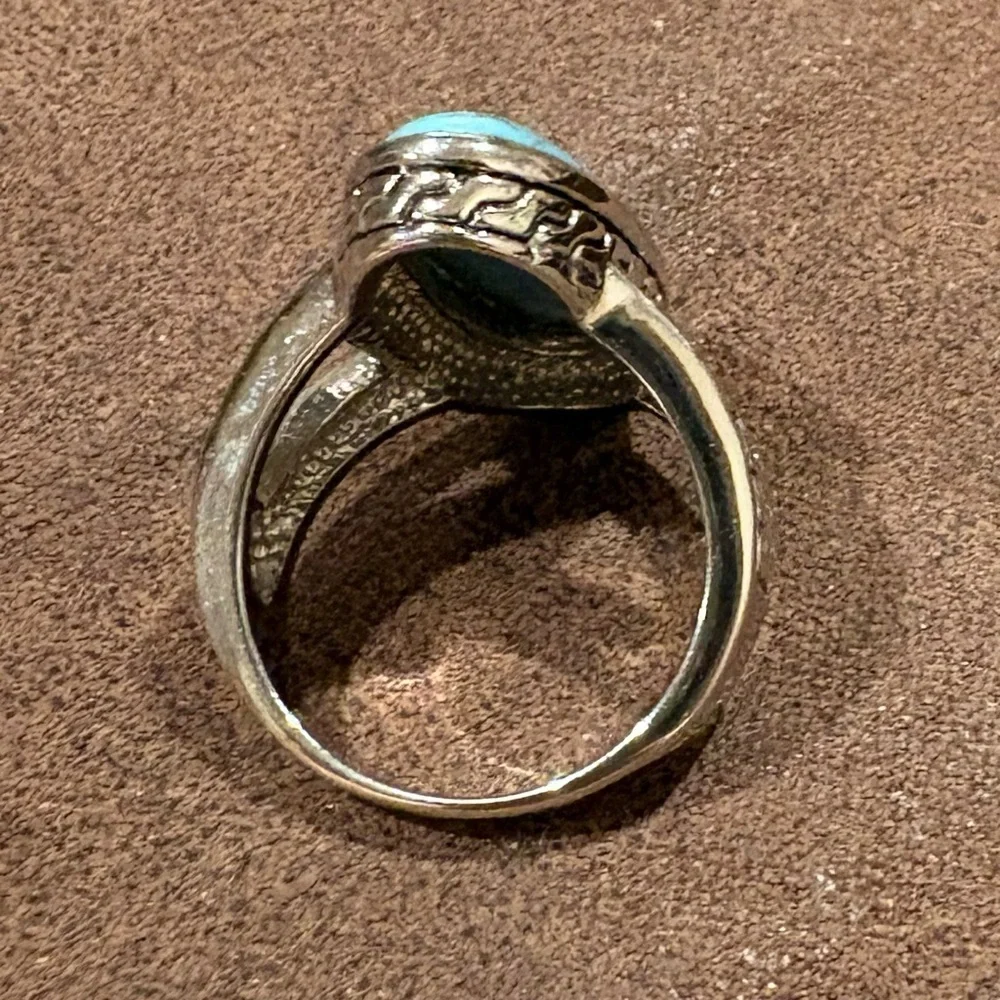 Fashion turquoise silver tone Women’s Ring Size 9
